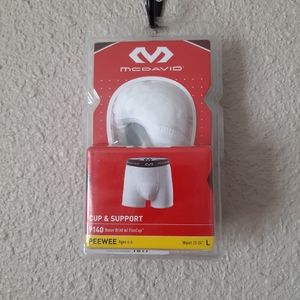 McDavid Boys Boxer Brief With Flex Cup Size Peewee 4 to 6 New #1O5769